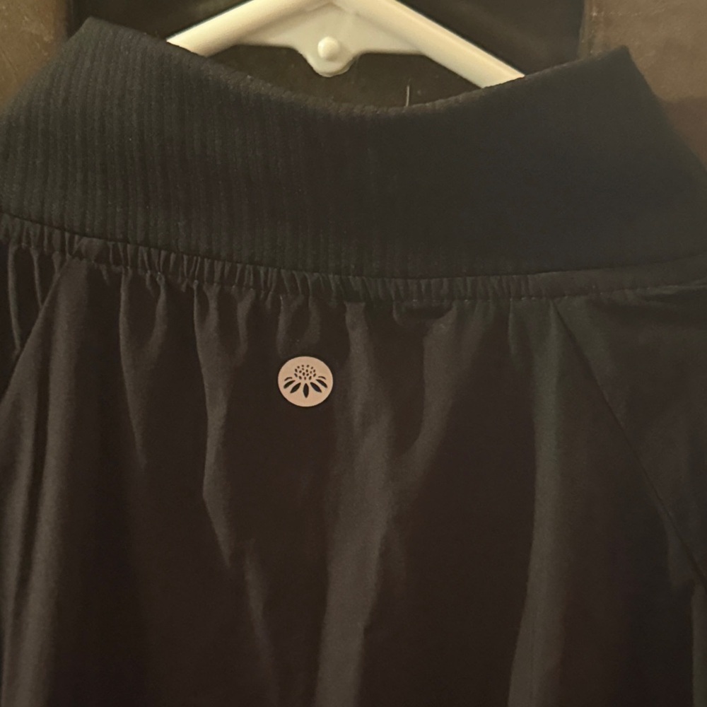 Senita Athletics Black Windy Pullover Windbreaker - Picture 4 of 5